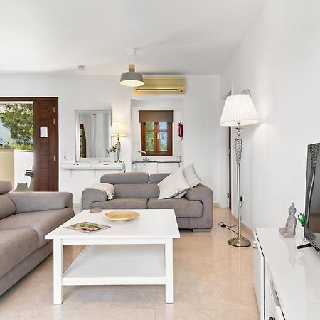 2 Bedroom Apartment Chloe With Communal Pool, Aphrodite Hills Resort Kouklia Exteriér fotografie