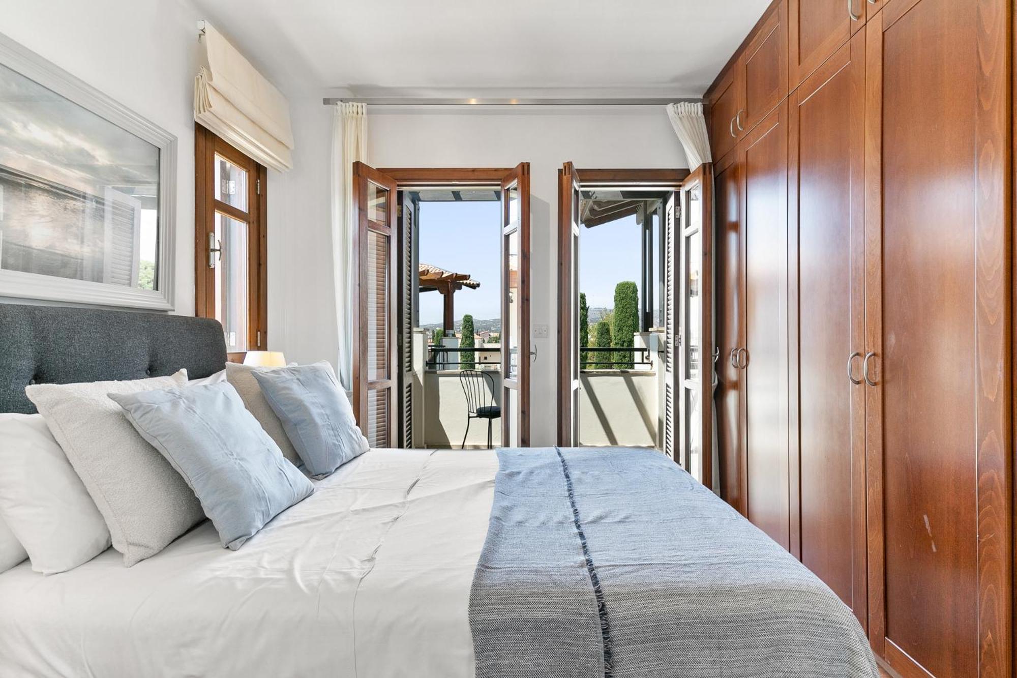 2 Bedroom Apartment Chloe With Communal Pool, Aphrodite Hills Resort Kouklia Exteriér fotografie