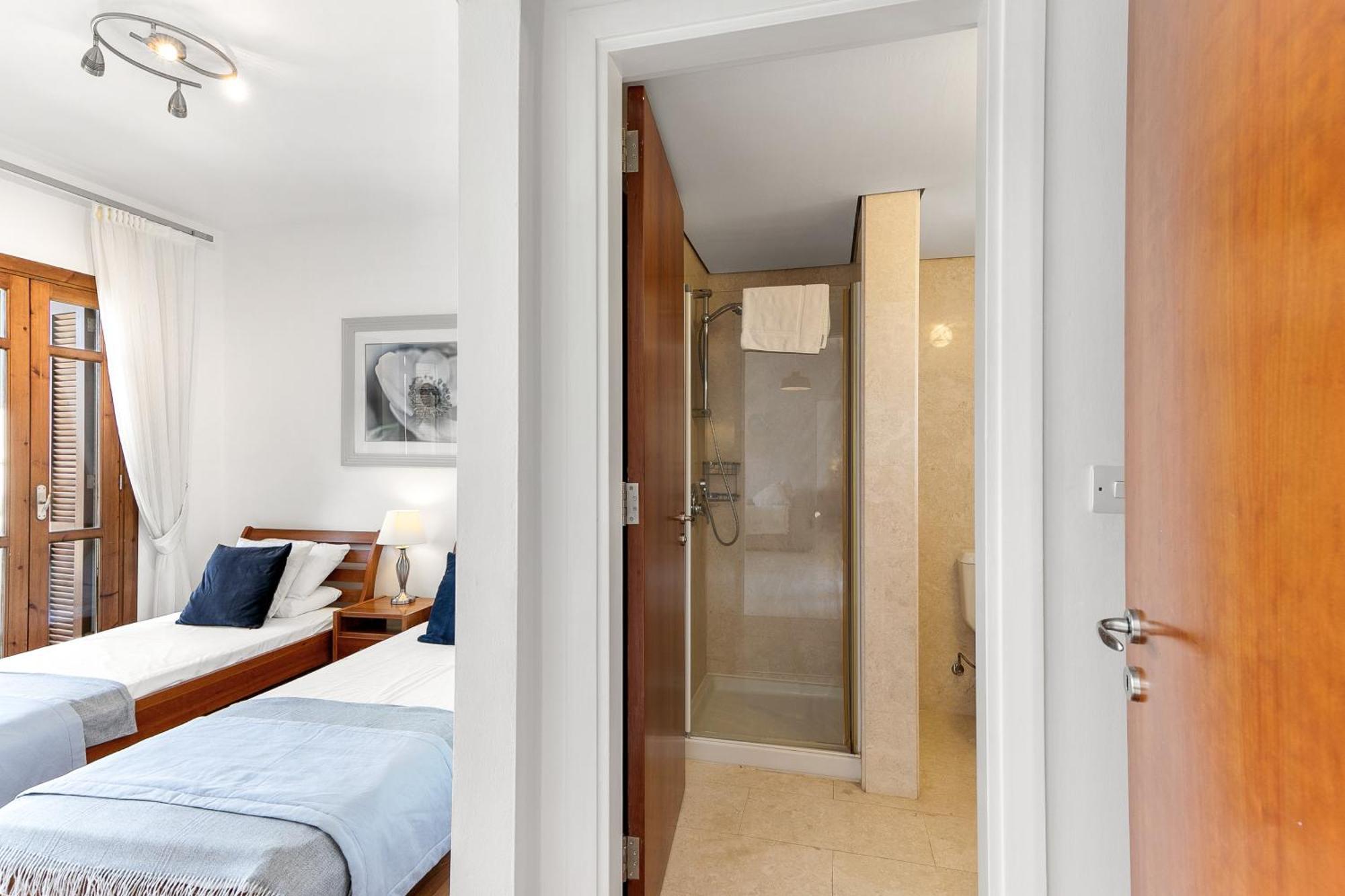 2 Bedroom Apartment Chloe With Communal Pool, Aphrodite Hills Resort Kouklia Exteriér fotografie