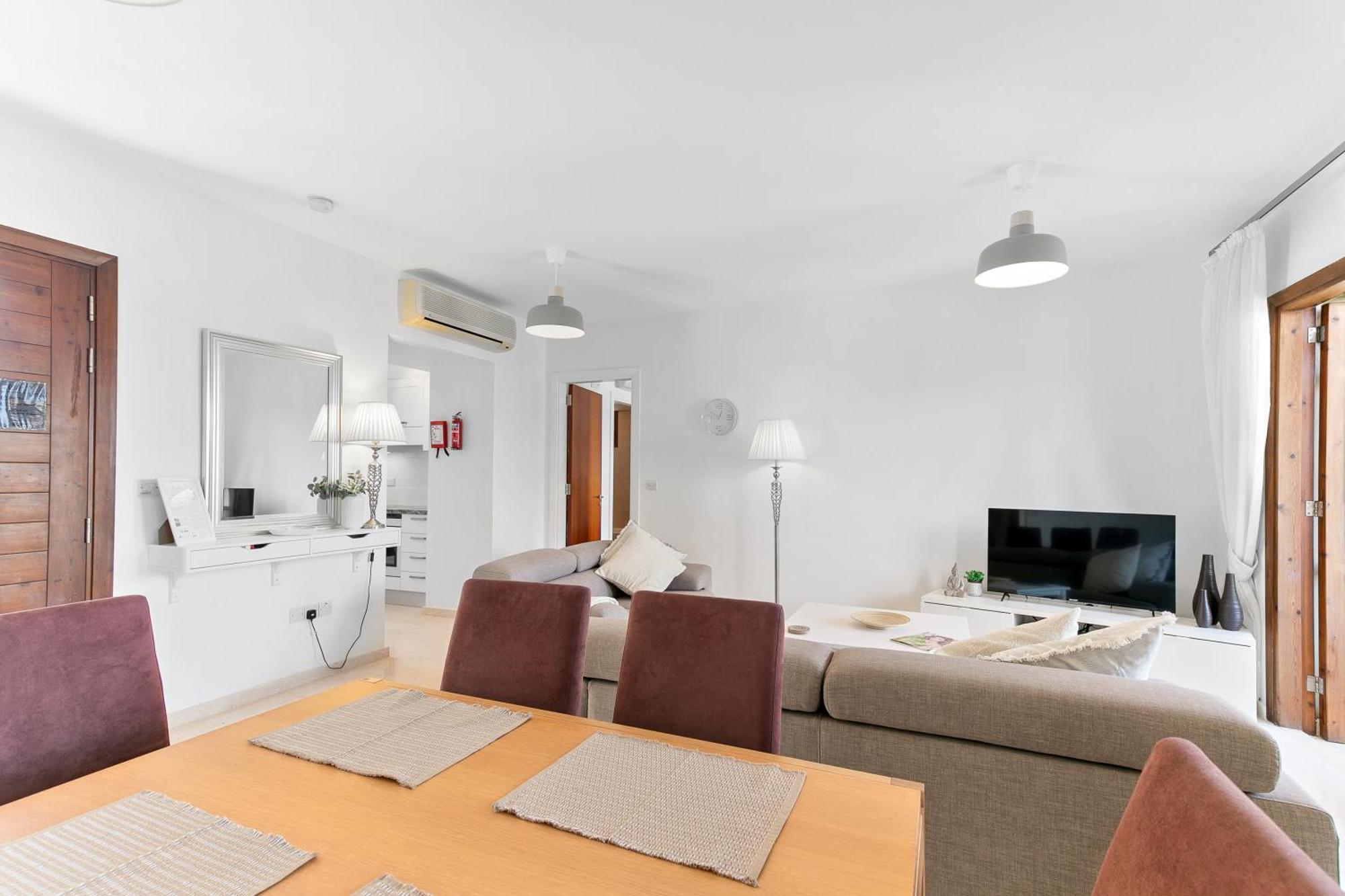 2 Bedroom Apartment Chloe With Communal Pool, Aphrodite Hills Resort Kouklia Exteriér fotografie