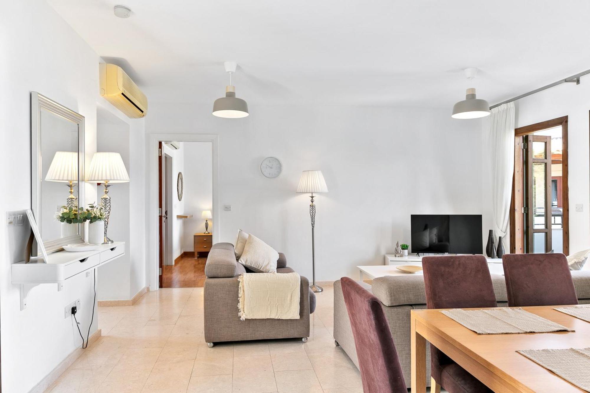 2 Bedroom Apartment Chloe With Communal Pool, Aphrodite Hills Resort Kouklia Exteriér fotografie