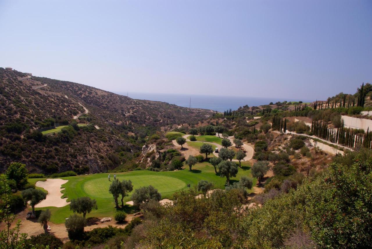 2 Bedroom Apartment Chloe With Communal Pool, Aphrodite Hills Resort Kouklia Exteriér fotografie